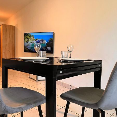 Le Ti Canbou - Studio - Pres De La Plage -By Sister Home Saint-Gilles Les Bains Extérieur photo