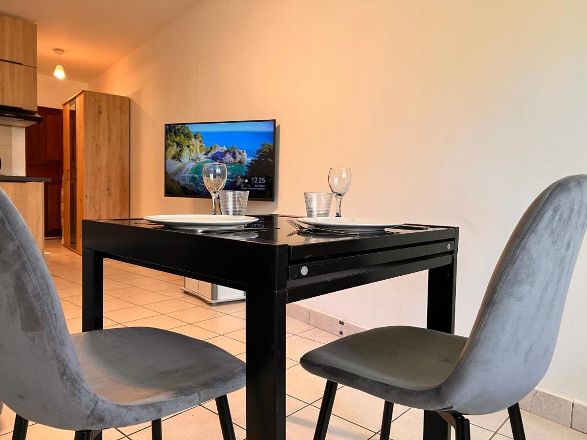 Le Ti Canbou - Studio - Pres De La Plage -By Sister Home Saint-Gilles Les Bains Extérieur photo